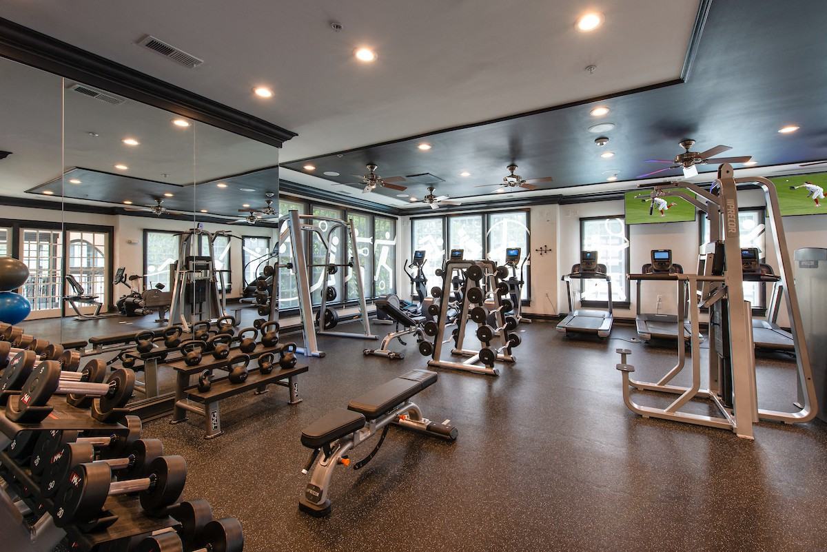 Fairfax Square - Photo 3 of 25