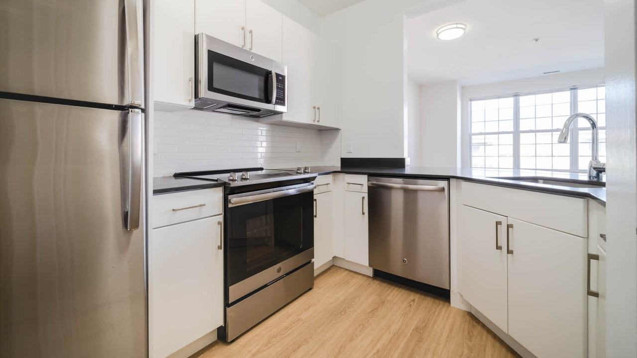 The Landings at Port Imperial - Photo 4 of 50