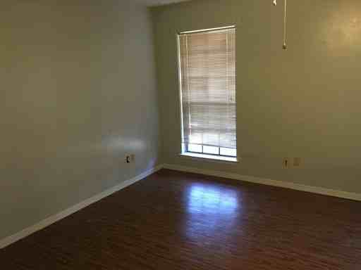 5574 Versye Ave - Photo 2 of 6