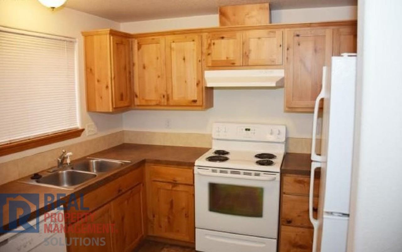 2308 E 3rd St - Photo 3 of 6