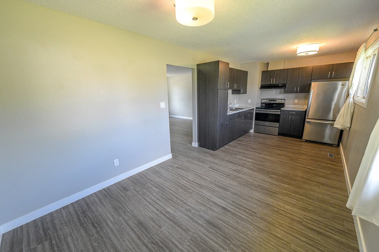 9306A 108 Ave - Photo 4 of 18