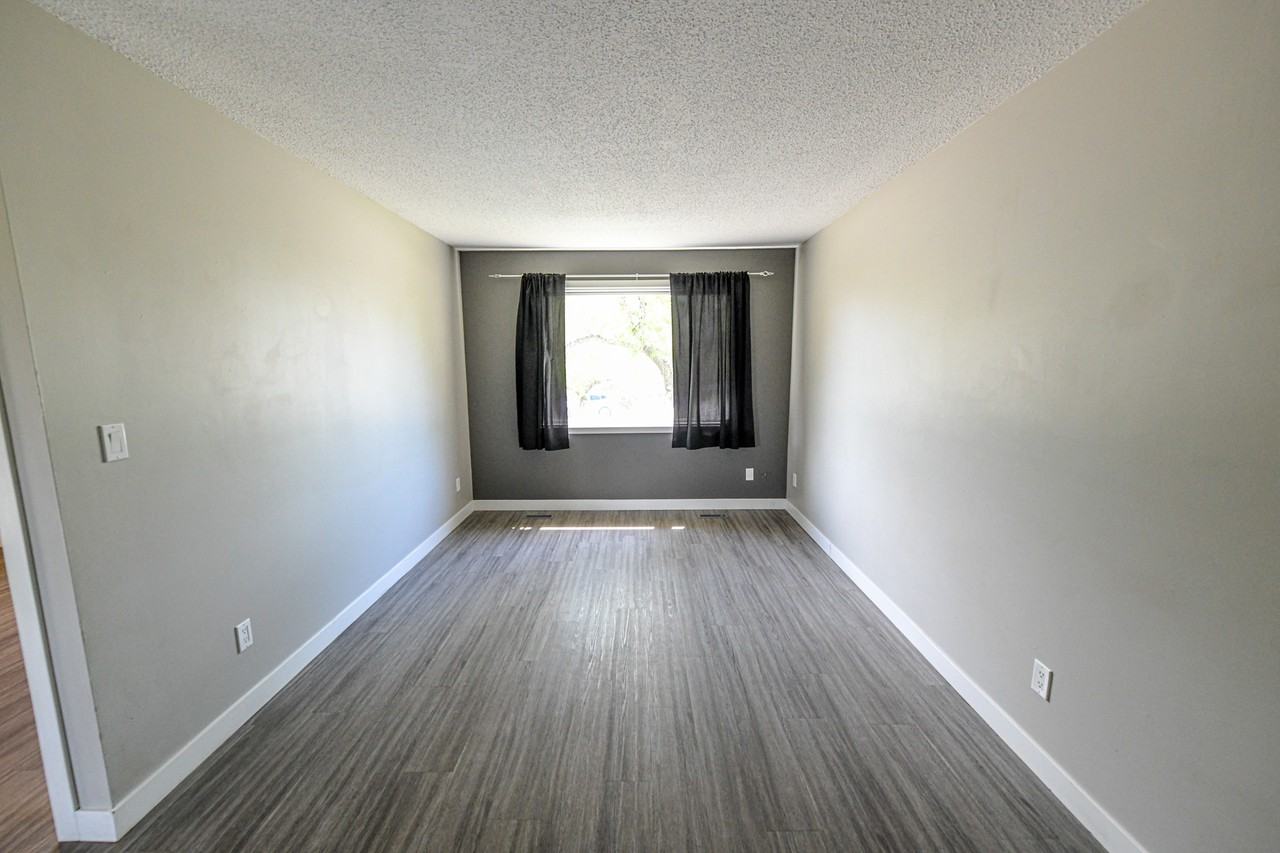 9306A 108 Ave - Photo 6 of 18