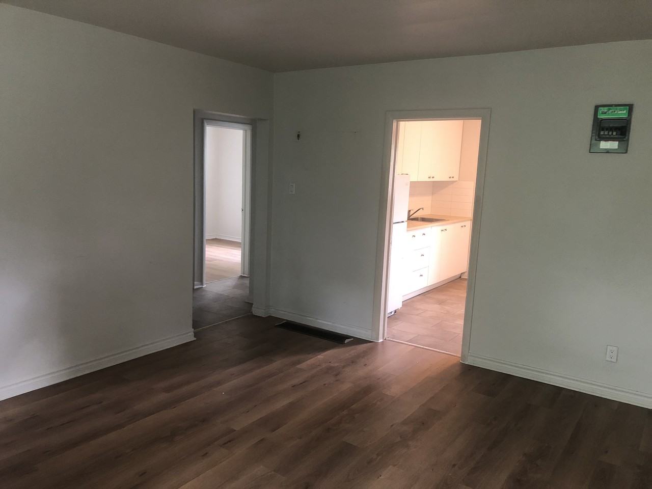 8422 Willoughby Dr - Photo 2 of 20