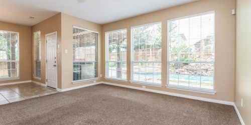 1201 Wilson Dr - Photo 3 of 30