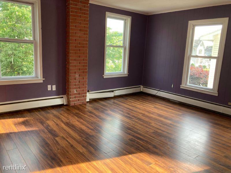 32 Ransom St 2nd Fl - Photo 2 of 11