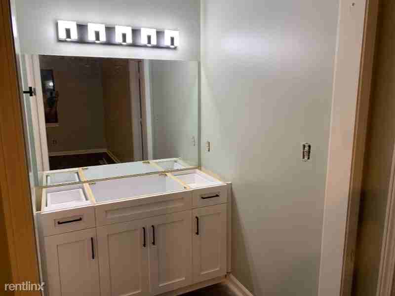 556 Wedgewood Dr - Photo 2 of 44