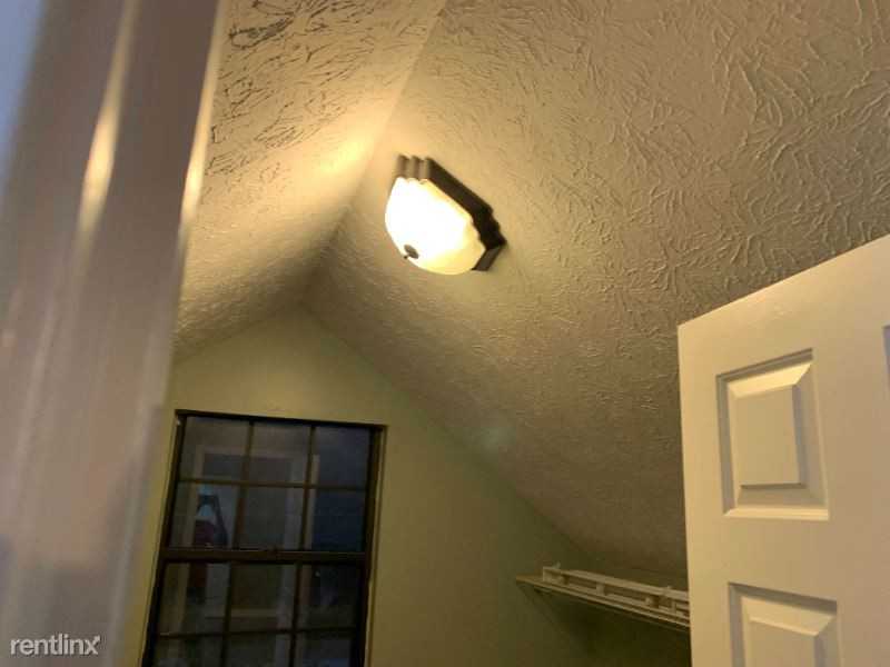 556 Wedgewood Dr - Photo 3 of 44