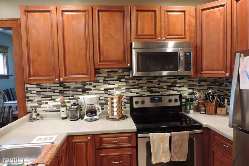 1432 1432 Monroe St NE 1 - Photo 2 of 17