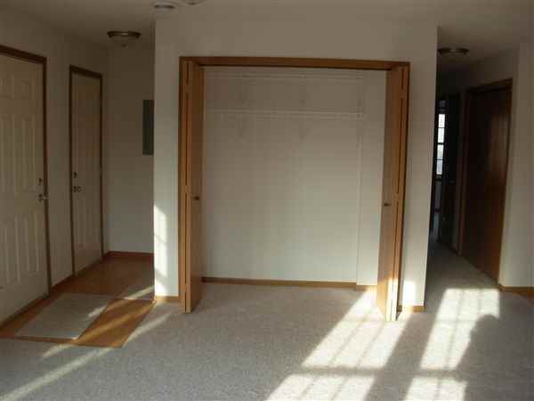 1038 Bristol Ave NW - Photo 2 of 7