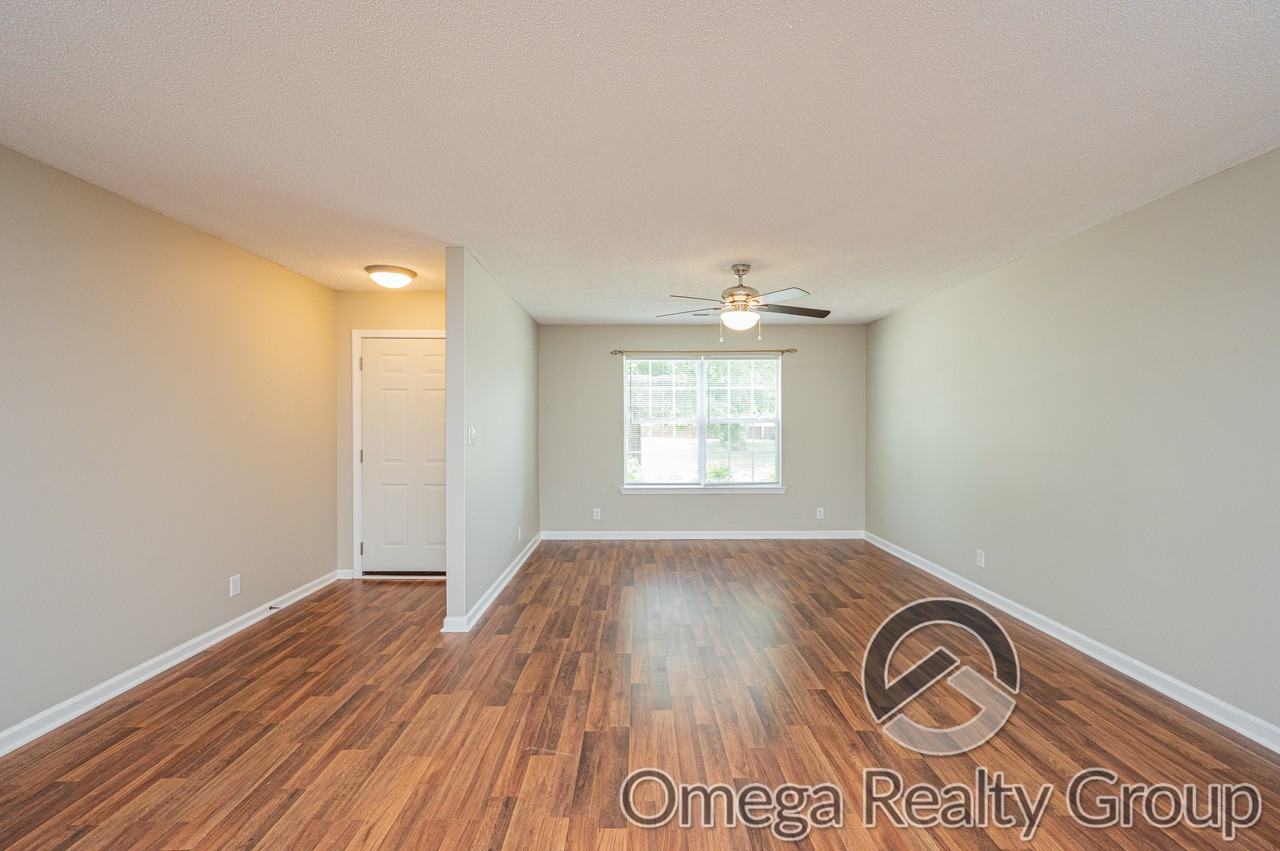22689 Fisher Dr - Photo 2 of 28