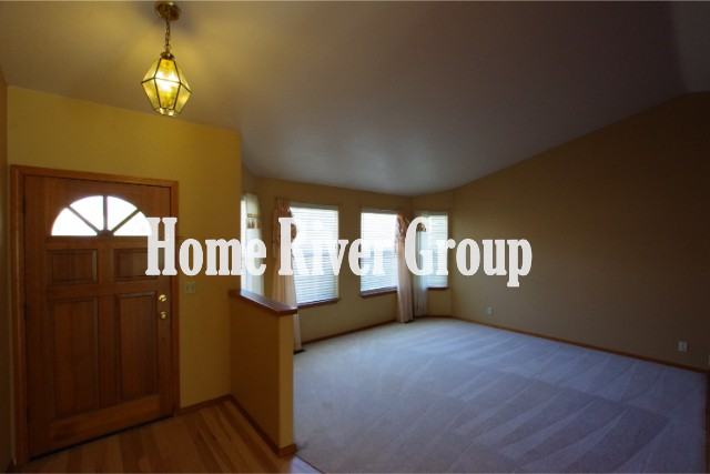 2749 E Gloucester St - Photo 2 of 25