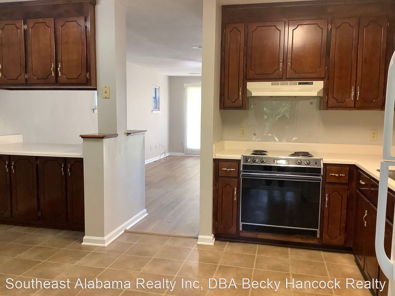 196 Lakeview Dr - Photo 3 of 21