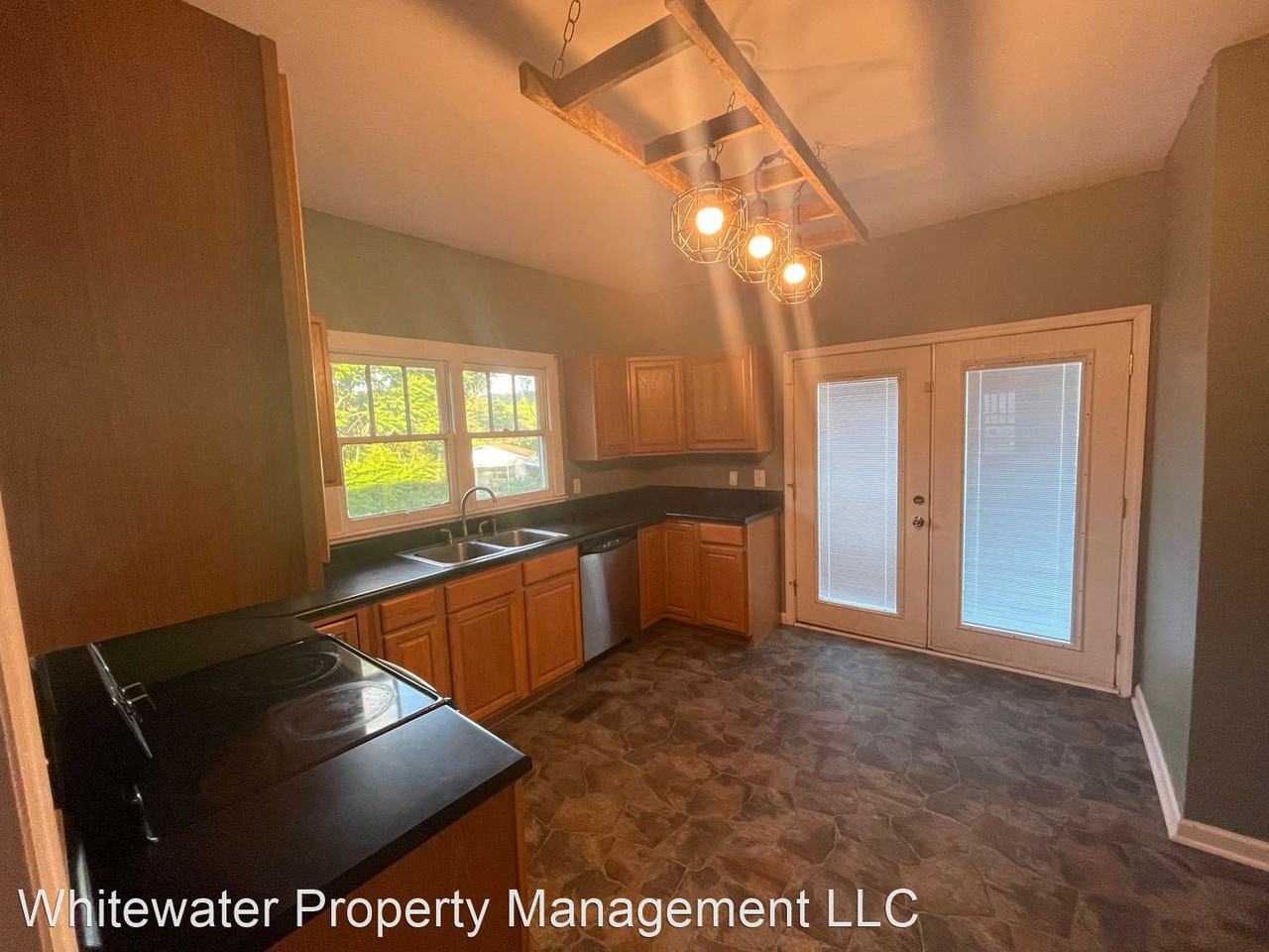 156 Signal Hills Dr - Photo 2 of 9