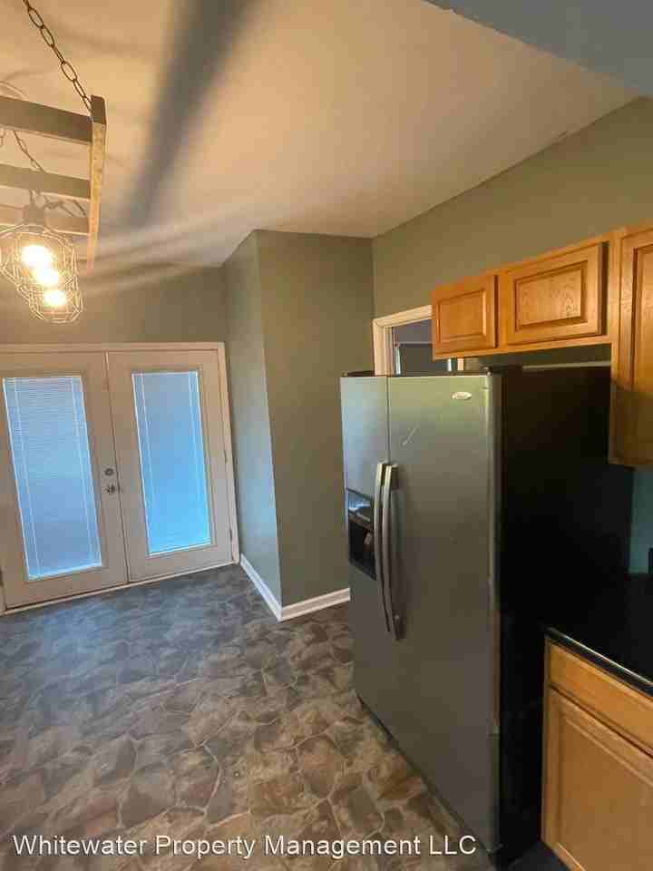 156 Signal Hills Dr - Photo 3 of 9