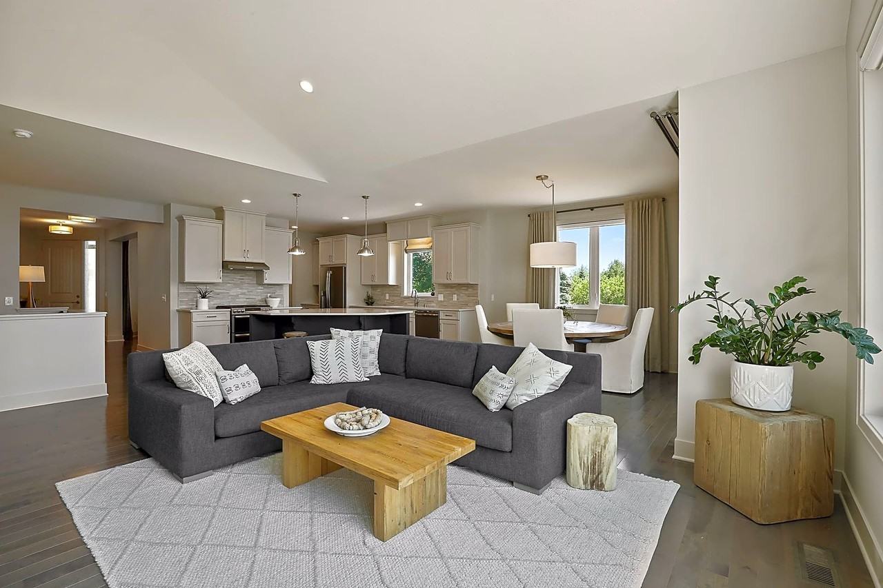 723 Stonebay Dr - Photo 3 of 31