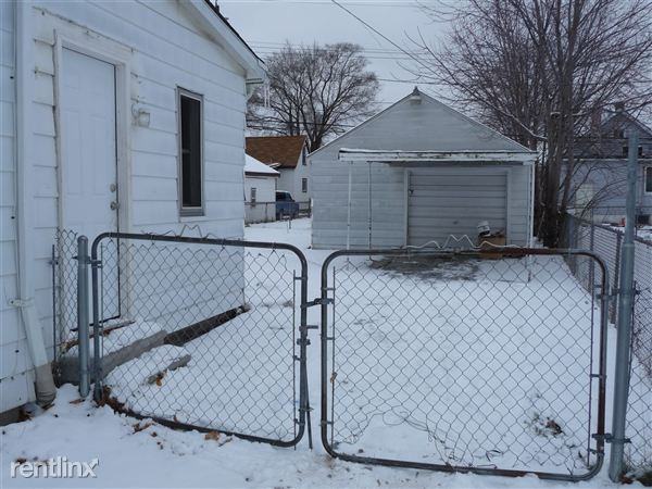 8475 Timken Ave - Photo 2 of 19