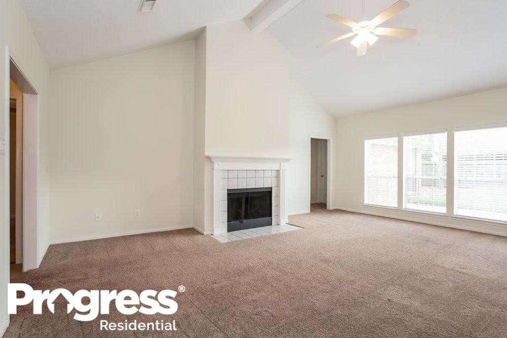 4427 W Thunderwood Cir - Photo 3 of 21