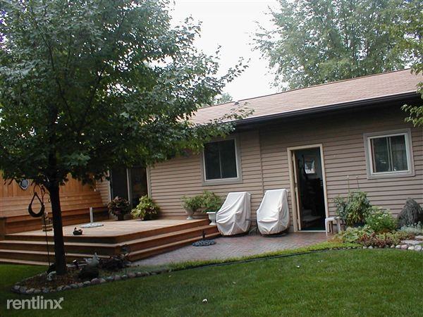 1638 Berkley Dr - Photo 2 of 16
