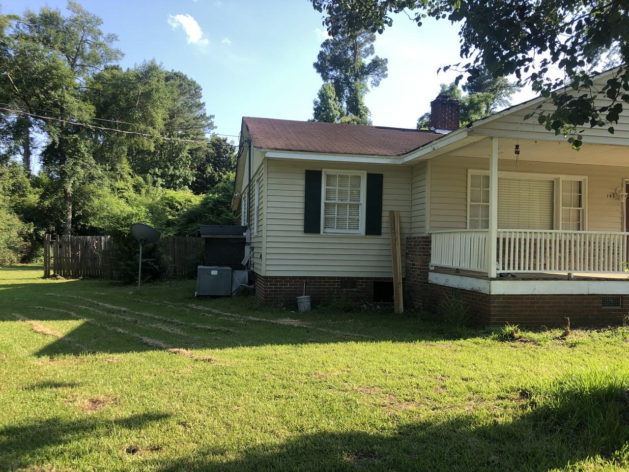 145 Nelson Circle - Photo 3 of 15