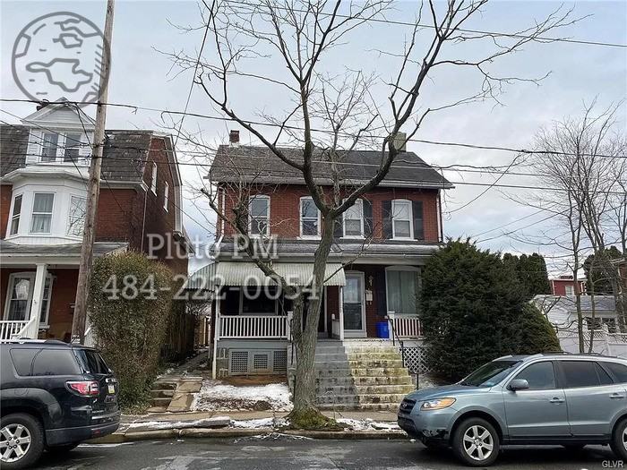 432 E Laurel St - Photo 2 of 15