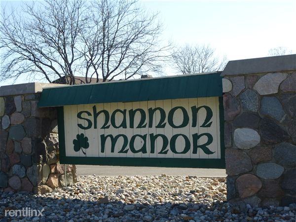 Shannon Manor Townhomes - Photo 2 of 7