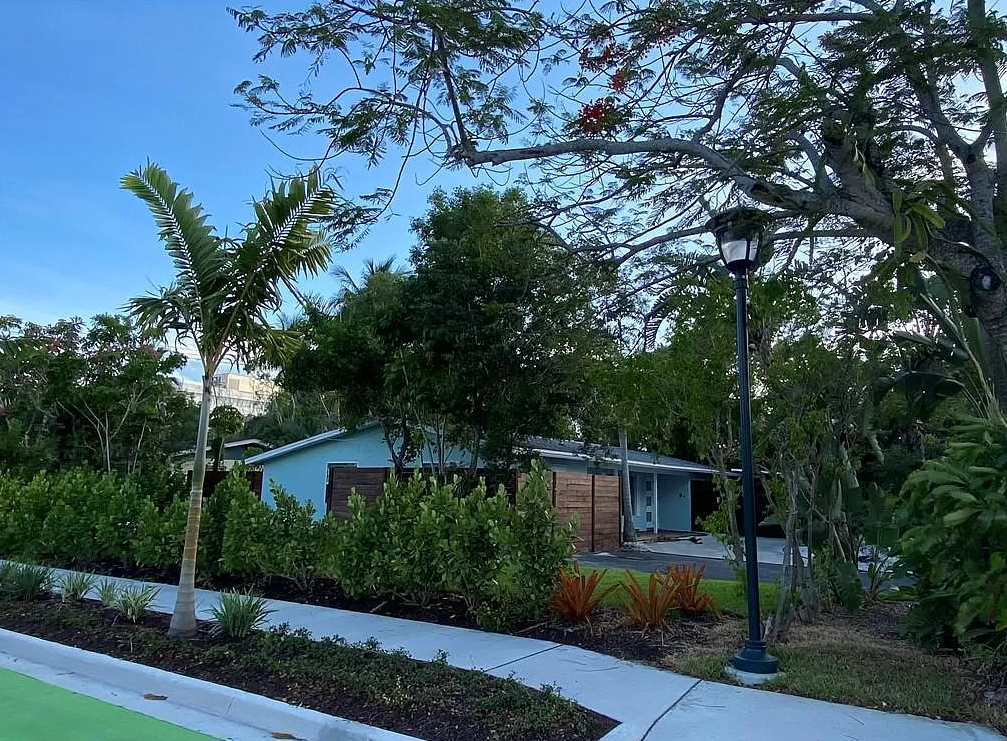 778 5th Avenue North - Photo 4 of 22