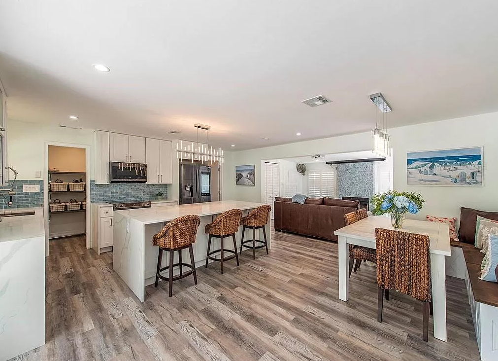 778 5th Avenue North - Photo 2 of 22