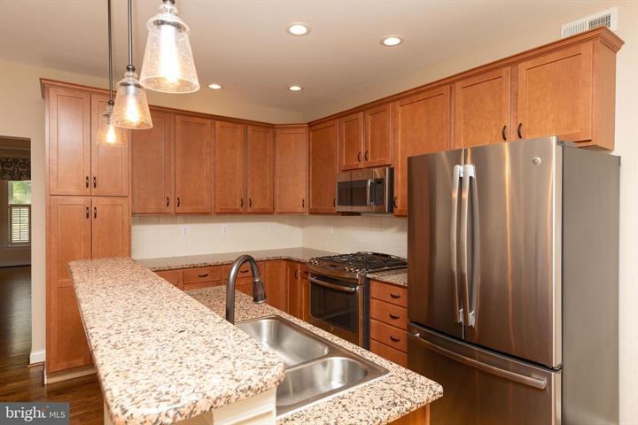 3110 E Brighton St #3110 - Photo 3 of 27