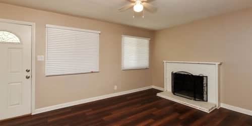 14918 Prichard St - Photo 3 of 23