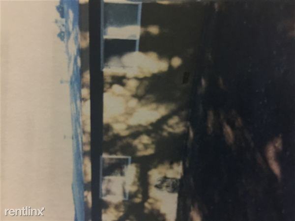 2547 Francis Dr - Photo 2 of 9