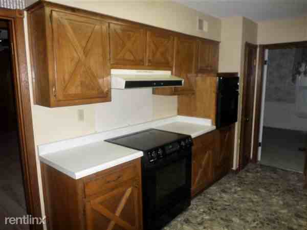 4768 Hornsby Dr - Photo 2 of 10