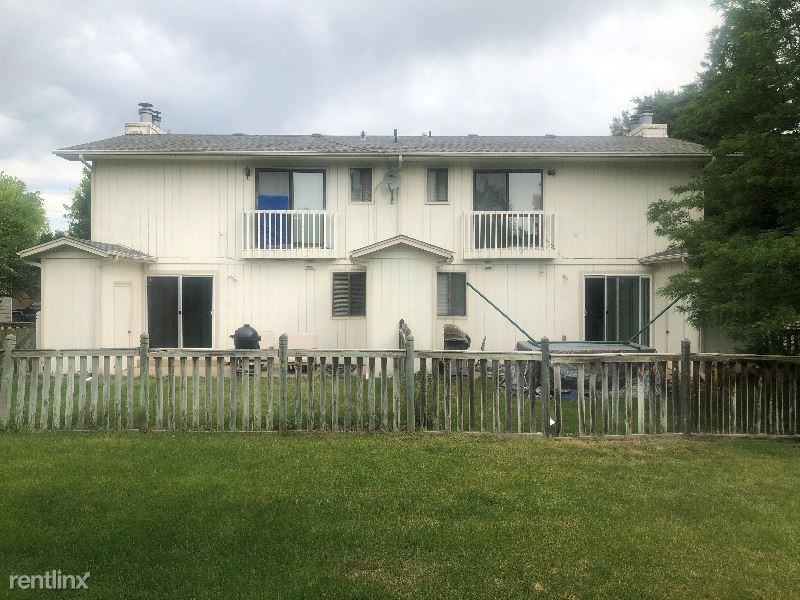 545 Strachan Dr - Photo 3 of 4