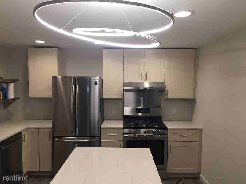 2524 2524 Dupont Ave S garden level - Photo 3 of 15