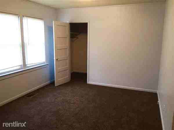 1314 E 3rd St - Photo 2 of 8