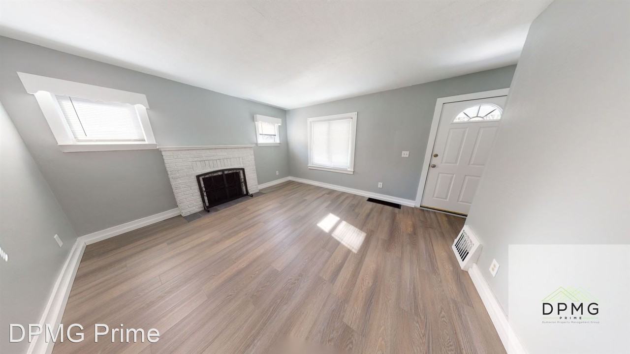 1942 Chestnut St - Photo 2 of 37