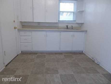 626 Delaware St - Photo 2 of 8