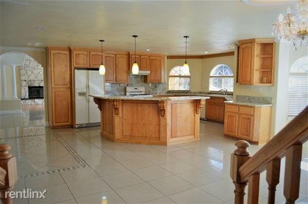 1032 Sundance Dr - Photo 3 of 8