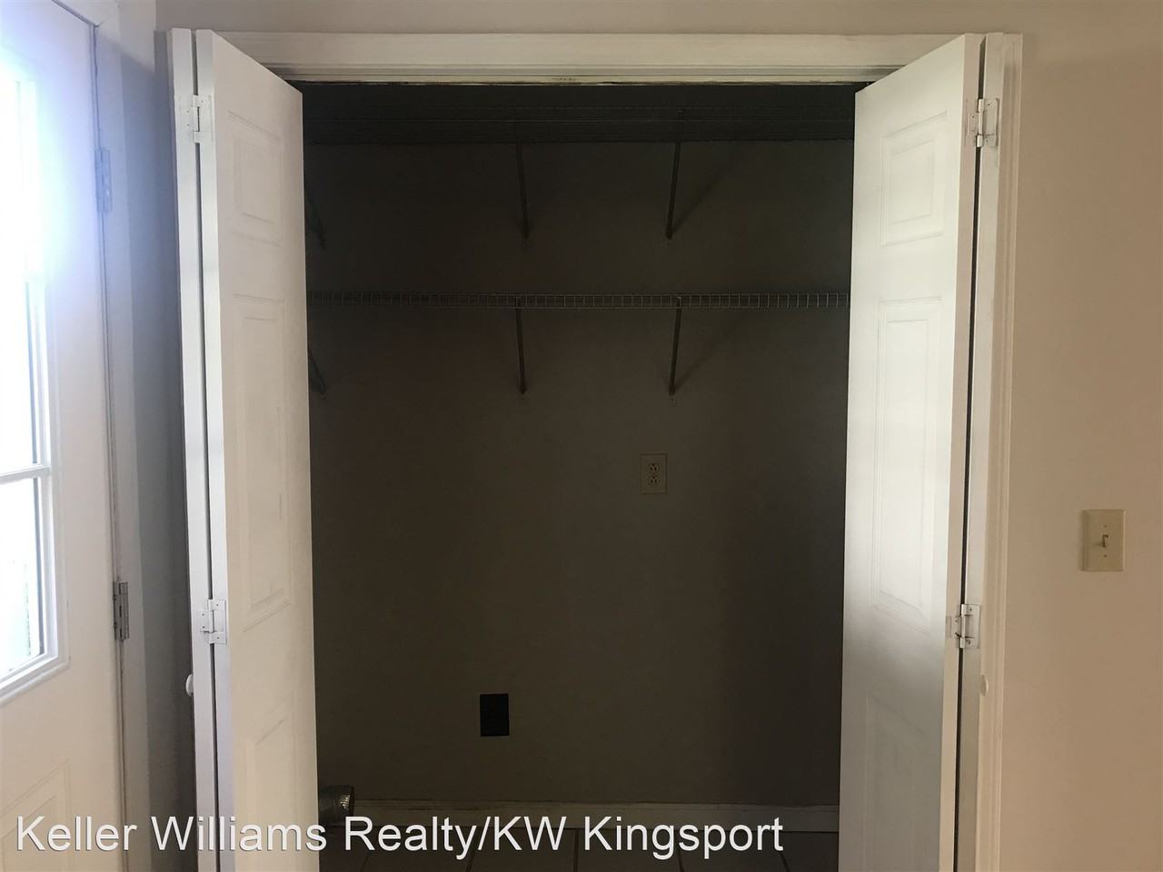 23 Lexington Ct - Photo 2 of 11