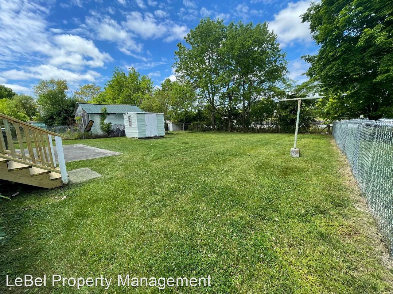 2107 Arnold Ave - Photo 3 of 25