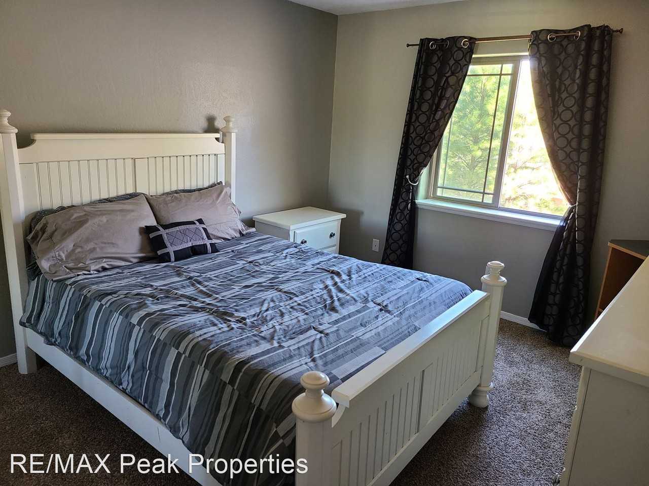 3340 N Monte Vista Dr - Photo 3 of 10