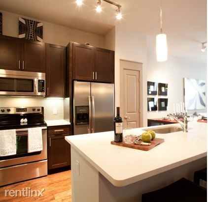 1500 Oak Lawn Avenue - Photo 2 of 4