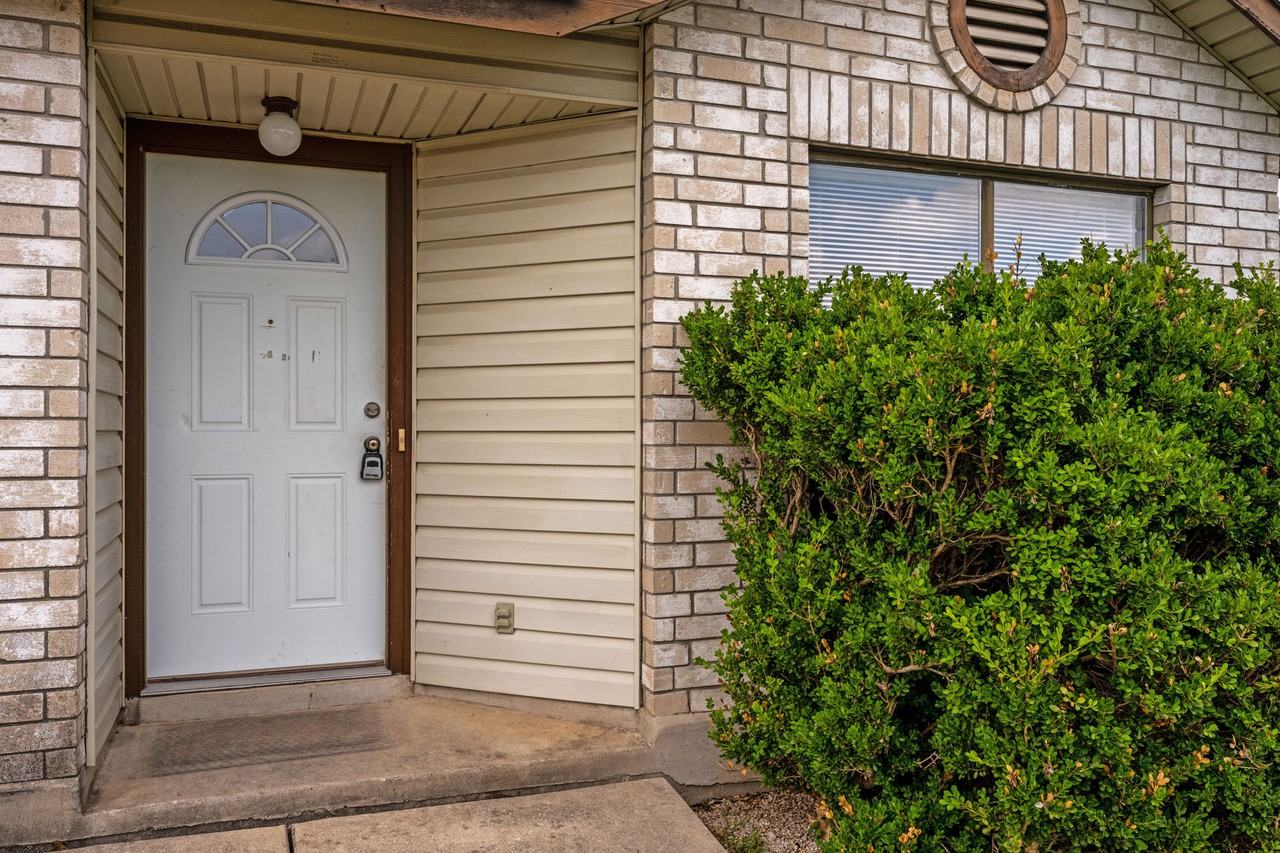 6802 Canary Meadow Dr - Photo 3 of 25
