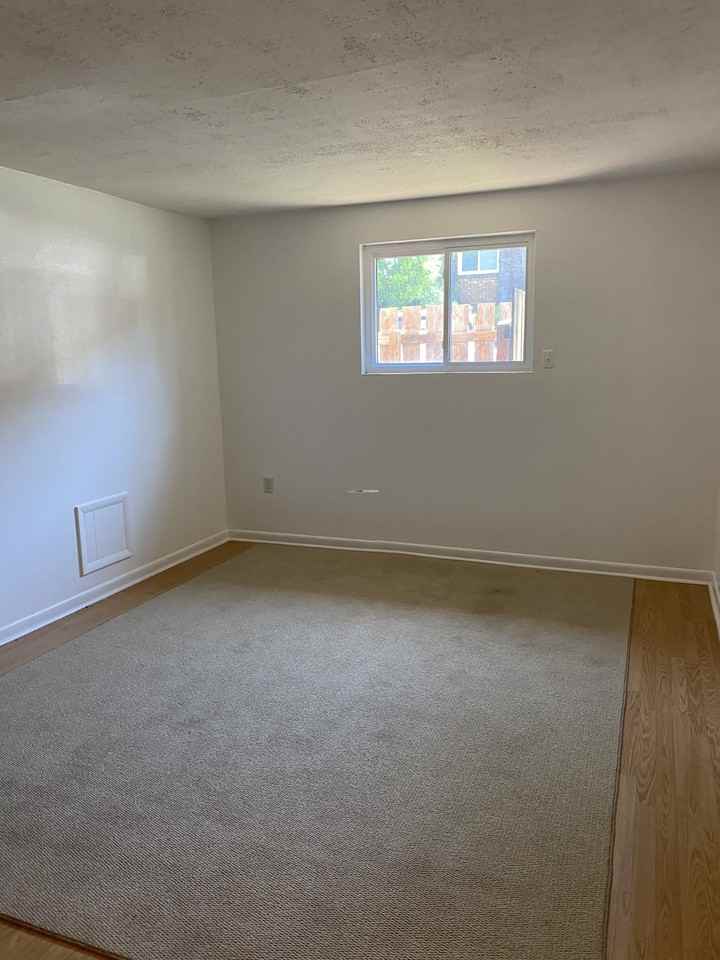 2840 Colonial Ave SW - Photo 2 of 4