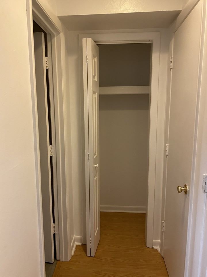 2840 Colonial Ave SW - Photo 3 of 4