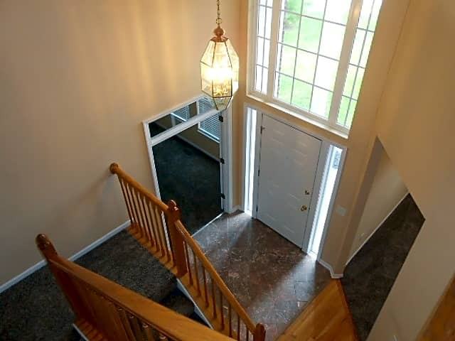 46 Runkle Dr - Photo 2 of 20