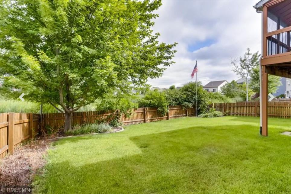 4640 Empress Way N - Photo 2 of 6