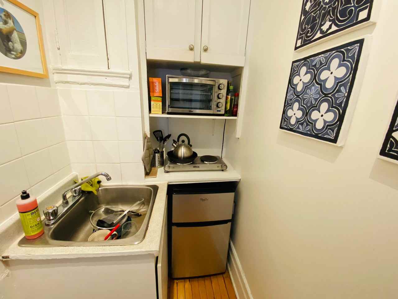 3641 Rue SainteFamille, Montréal, QC H2X 2L5 1 Bedroom Apartment for