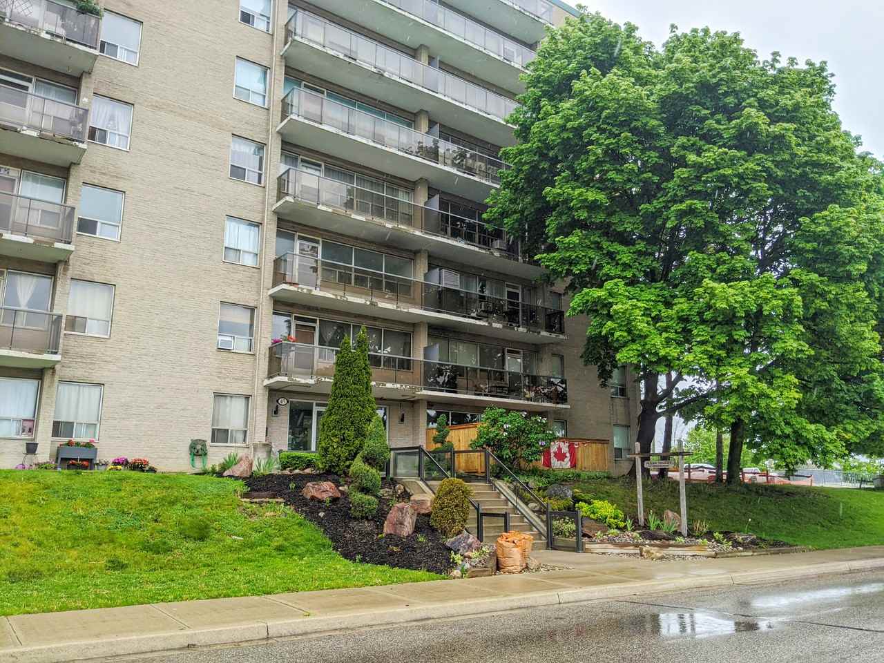 45 Trayborn Dr, Richmond Hill, ON L4C 4K5, CAN 4 unit Rentals Zumper