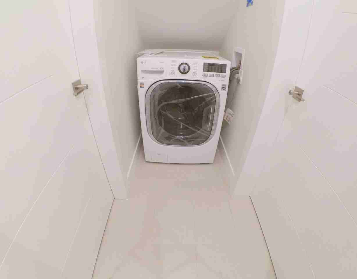 2117 East 52nd Avenue - Photo 7 of 7