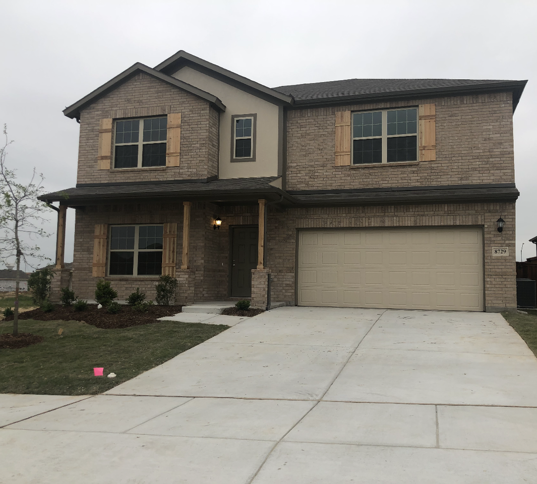 8729 Heliotrope Ln
